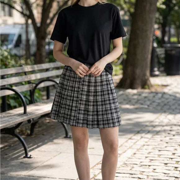 Plaid Pleated Mini Skirt in Black & Gray - Picture 6 of 10